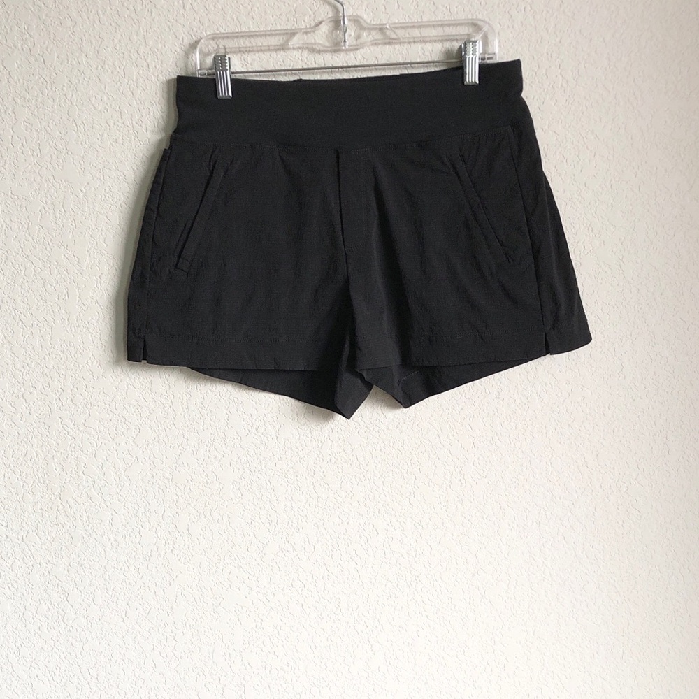 Athleta Trekkie North Shorts Black 10 530626
